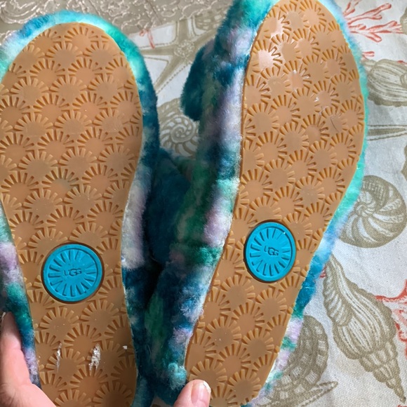 Ugg Yeah (aquatic blue) marble slipper /slide size 7 NWOT - Picture 10 of 11